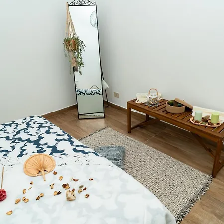 Dimora Montessori - Centro Storico ヴァスト