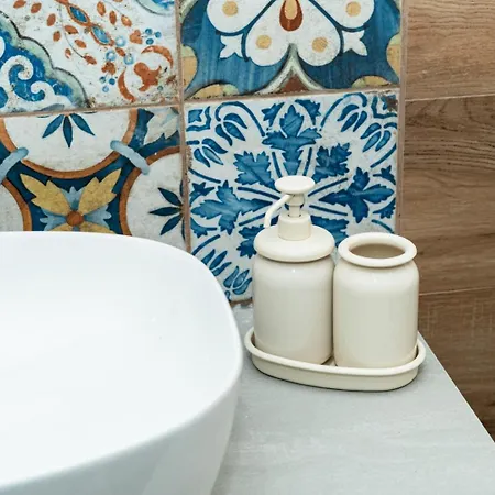 Dimora Montessori - Centro Storico Apartament *