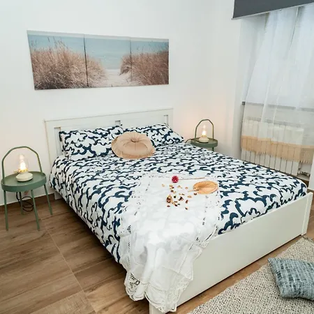 Dimora Montessori - Centro Storico Lägenhet